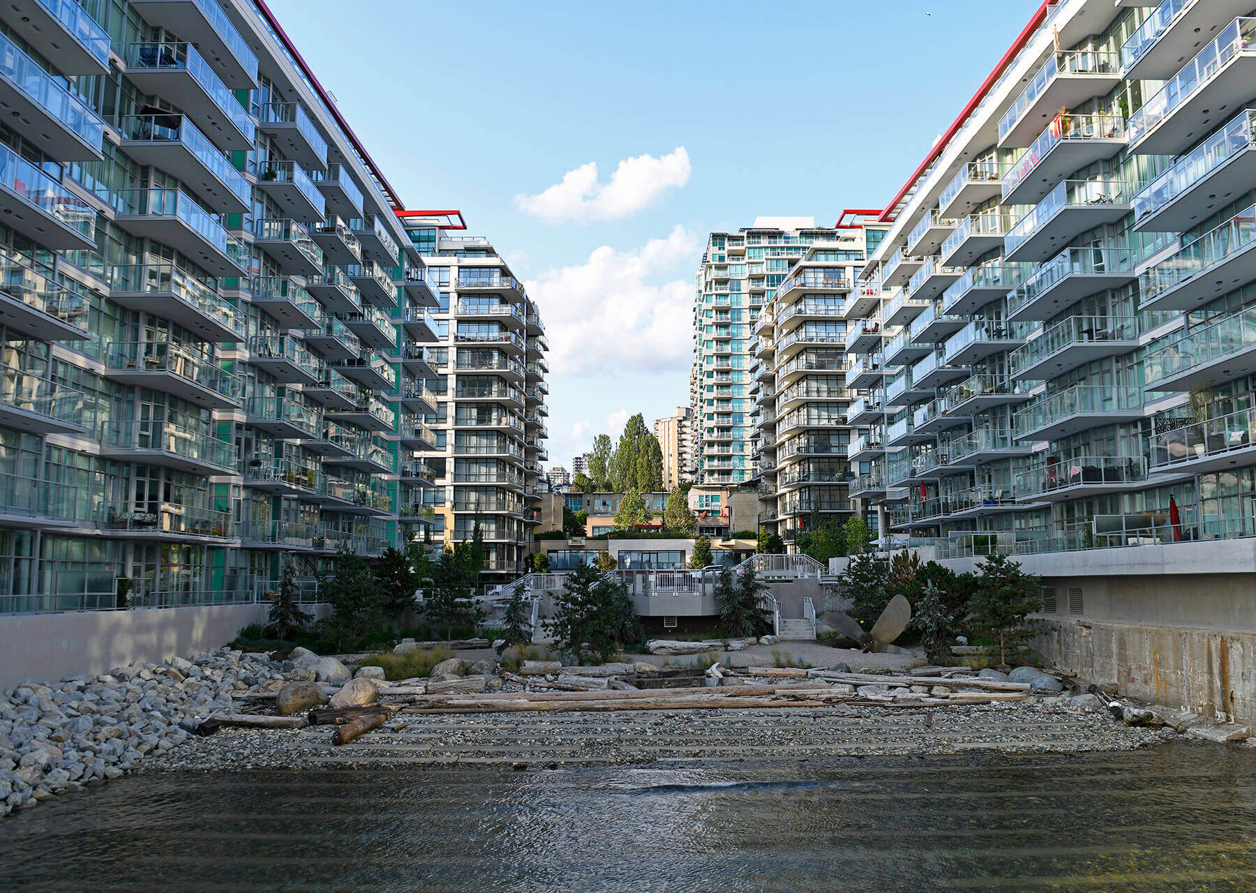 Trophy & Cascade at the Pier