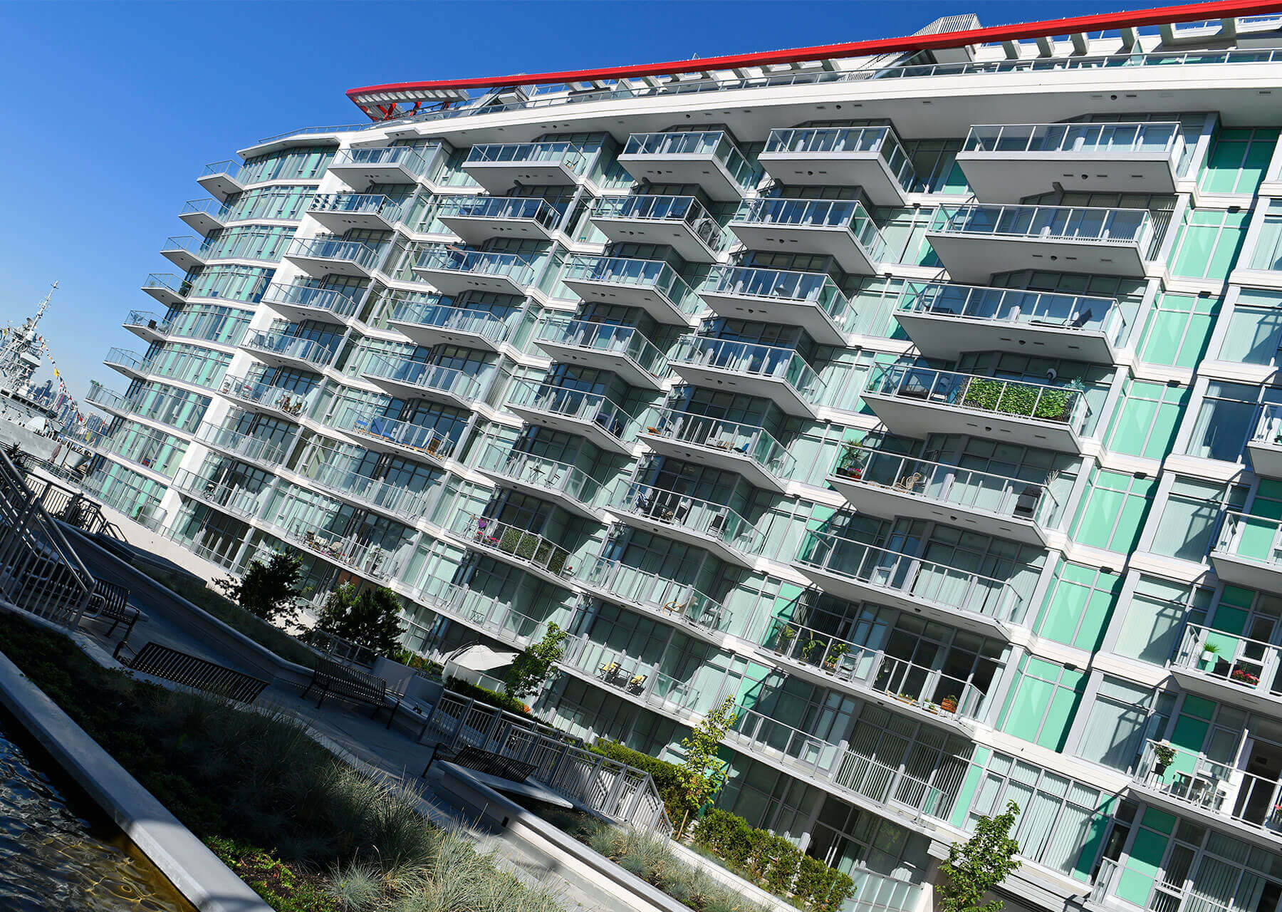 Trophy & Cascade at the Pier